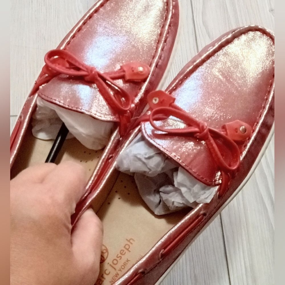 (31-0482) MARC JOSEPH slip on glimmer red leather CYPRESS HILL shoes Sz 4.5